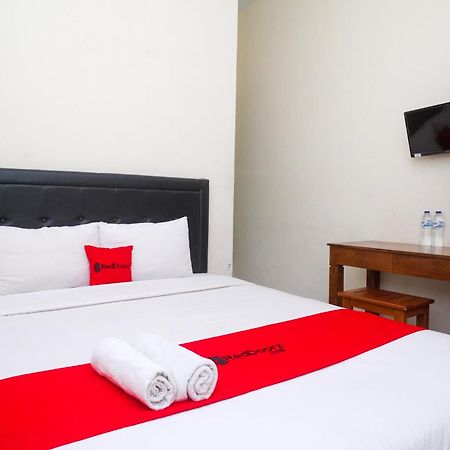 Reddoorz Syariah Near Pakuwon Mall Jogja Kejayan Екстериор снимка