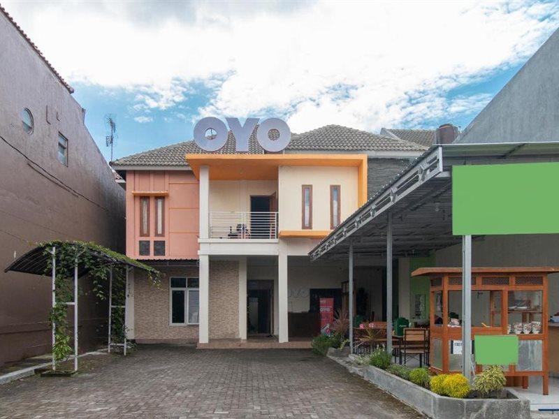 Reddoorz Syariah Near Pakuwon Mall Jogja Kejayan Екстериор снимка