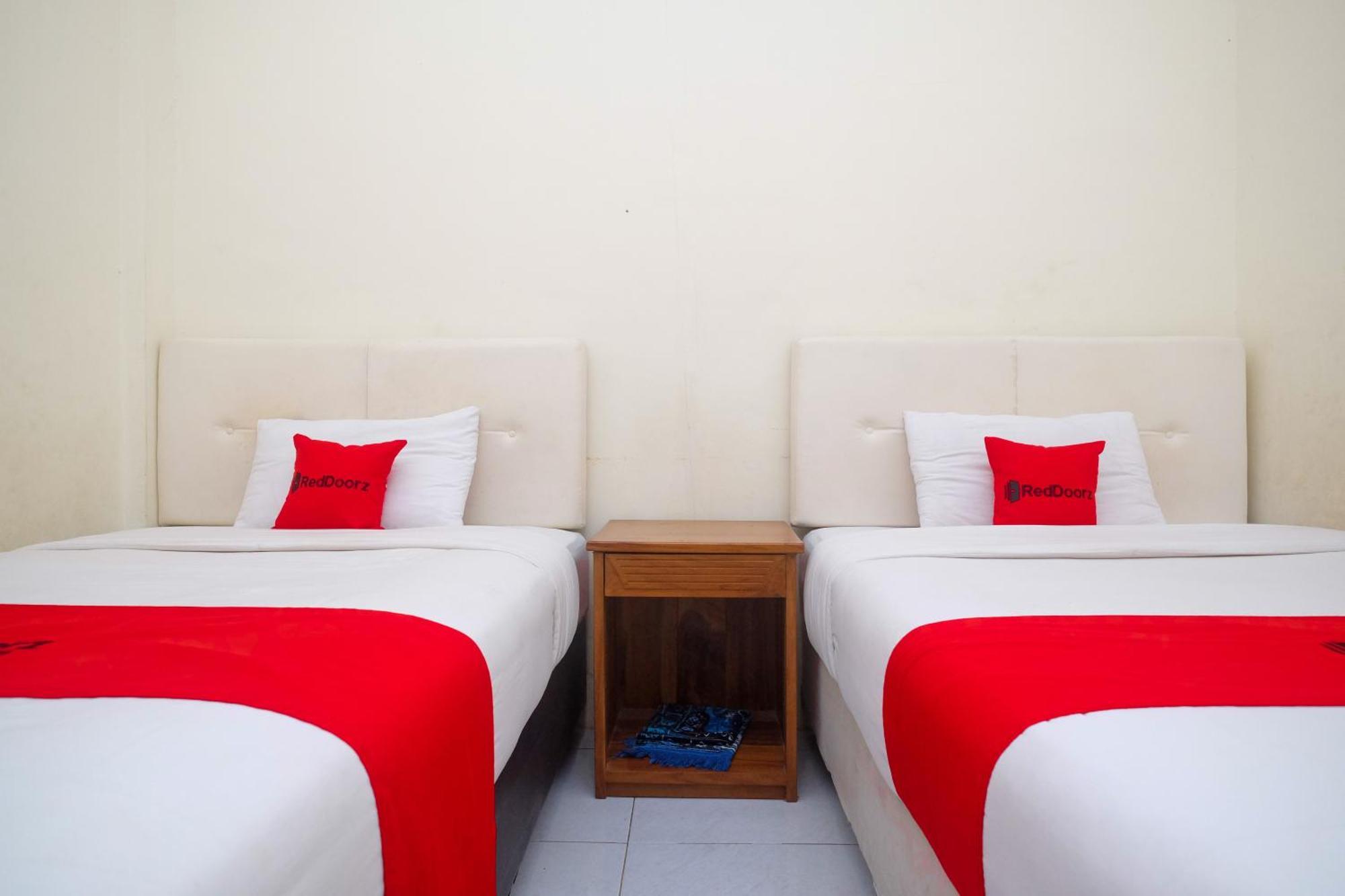 Reddoorz Syariah Near Pakuwon Mall Jogja Kejayan Екстериор снимка