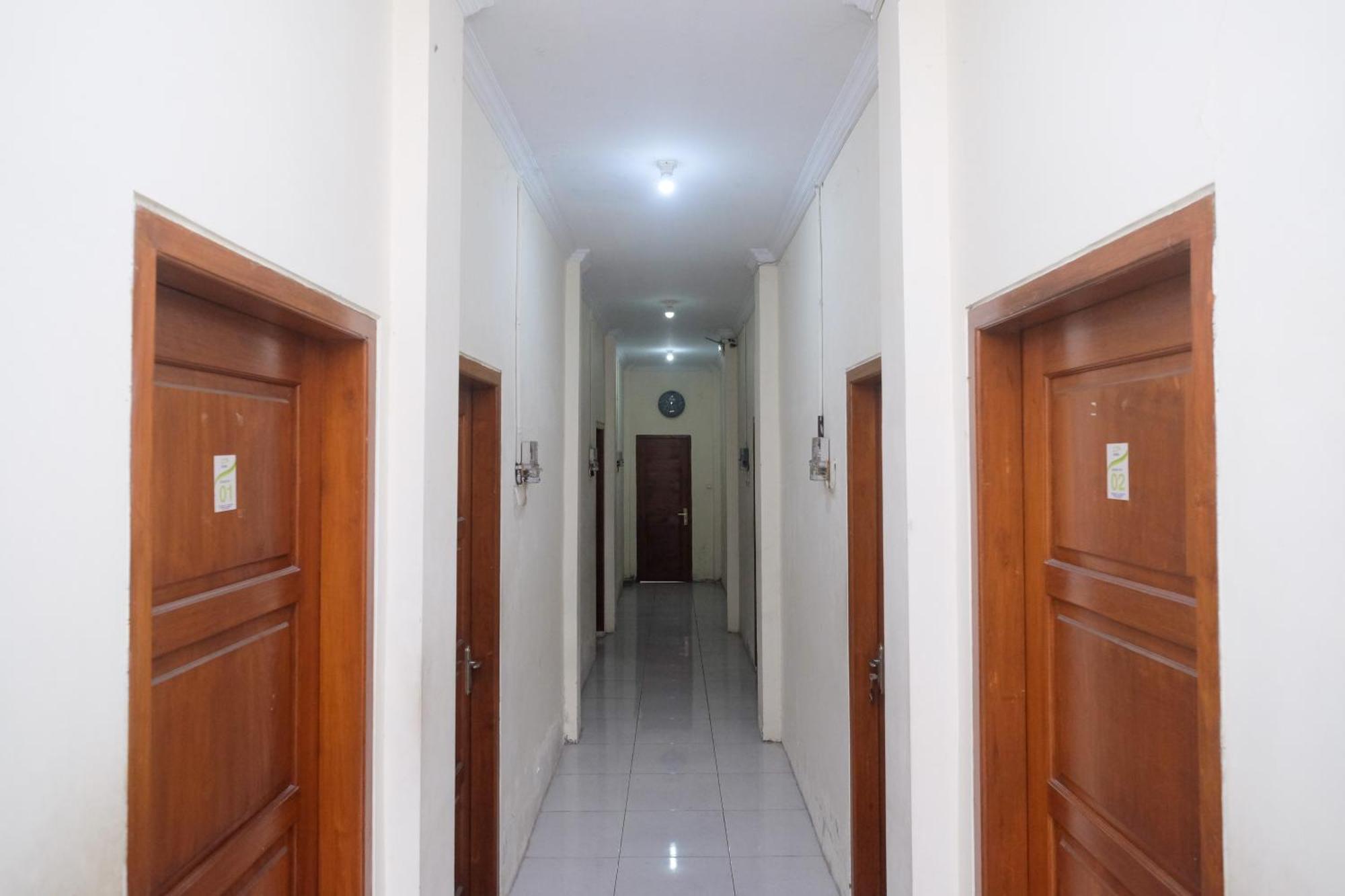 Reddoorz Syariah Near Pakuwon Mall Jogja Kejayan Екстериор снимка