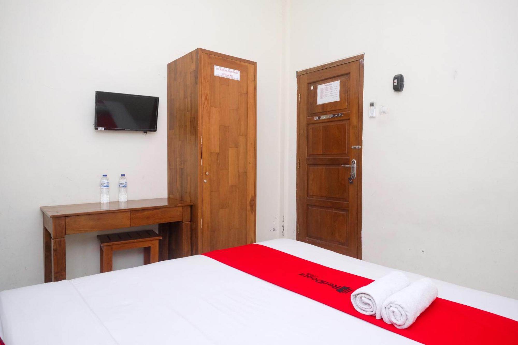 Reddoorz Syariah Near Pakuwon Mall Jogja Kejayan Екстериор снимка