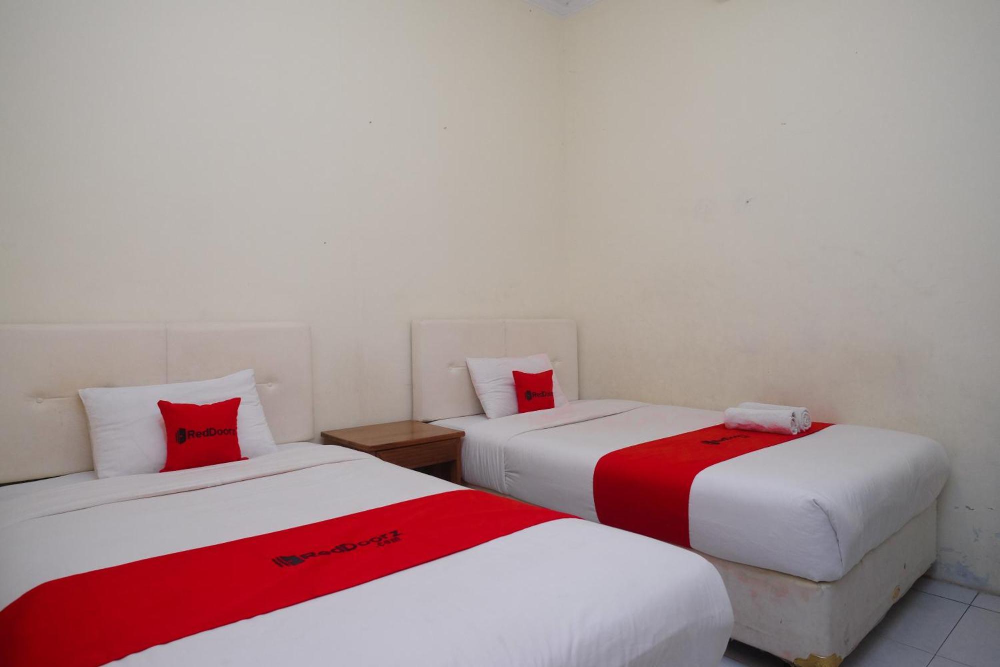 Reddoorz Syariah Near Pakuwon Mall Jogja Kejayan Екстериор снимка