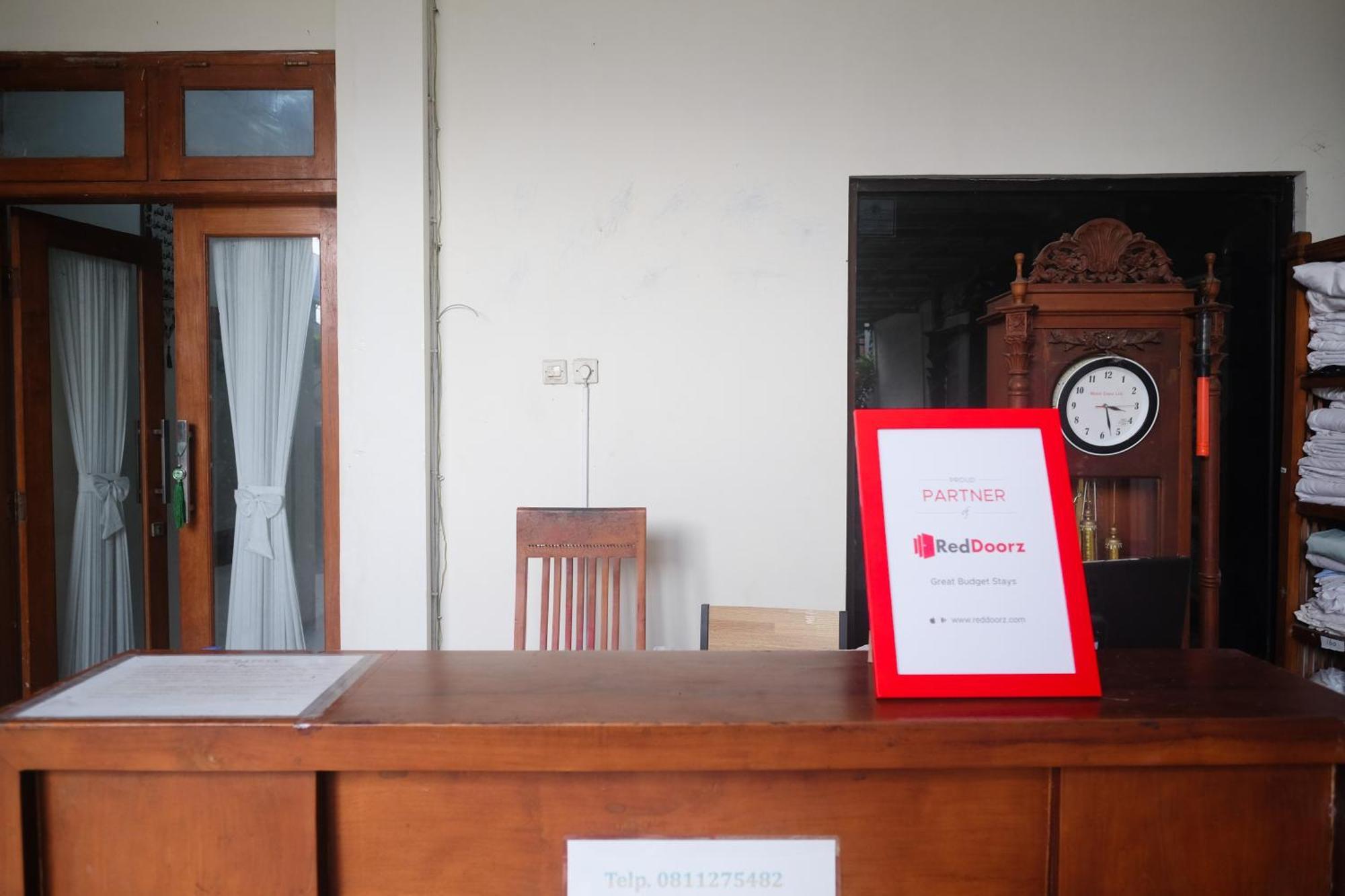 Reddoorz Syariah Near Pakuwon Mall Jogja Kejayan Екстериор снимка