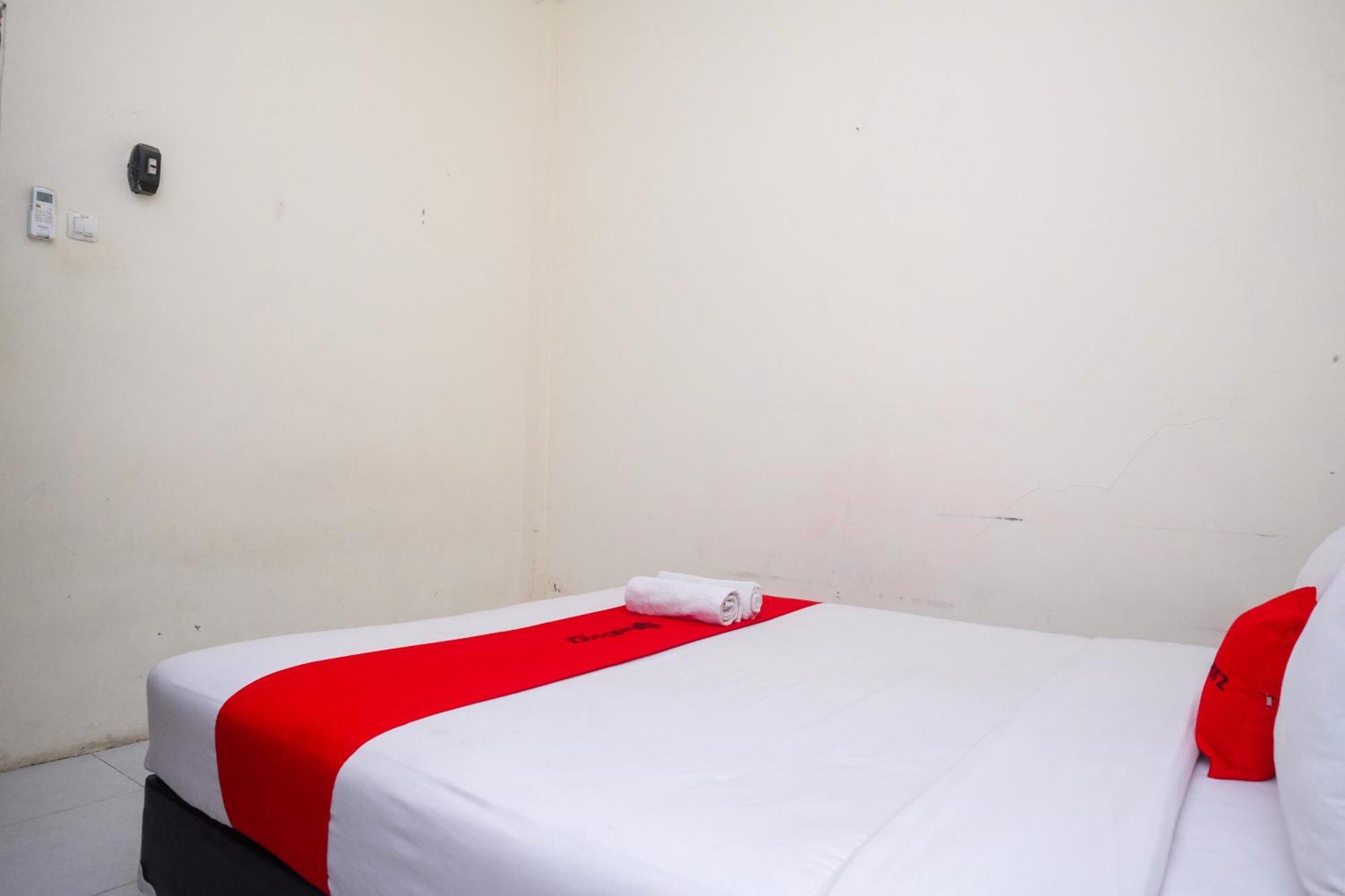 Reddoorz Syariah Near Pakuwon Mall Jogja Kejayan Екстериор снимка