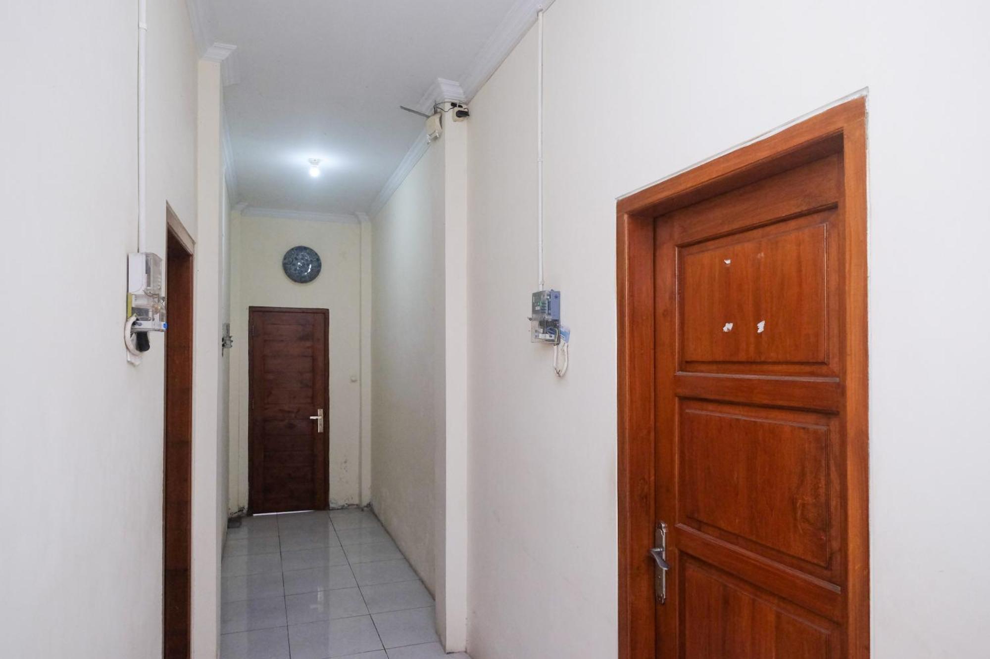 Reddoorz Syariah Near Pakuwon Mall Jogja Kejayan Екстериор снимка
