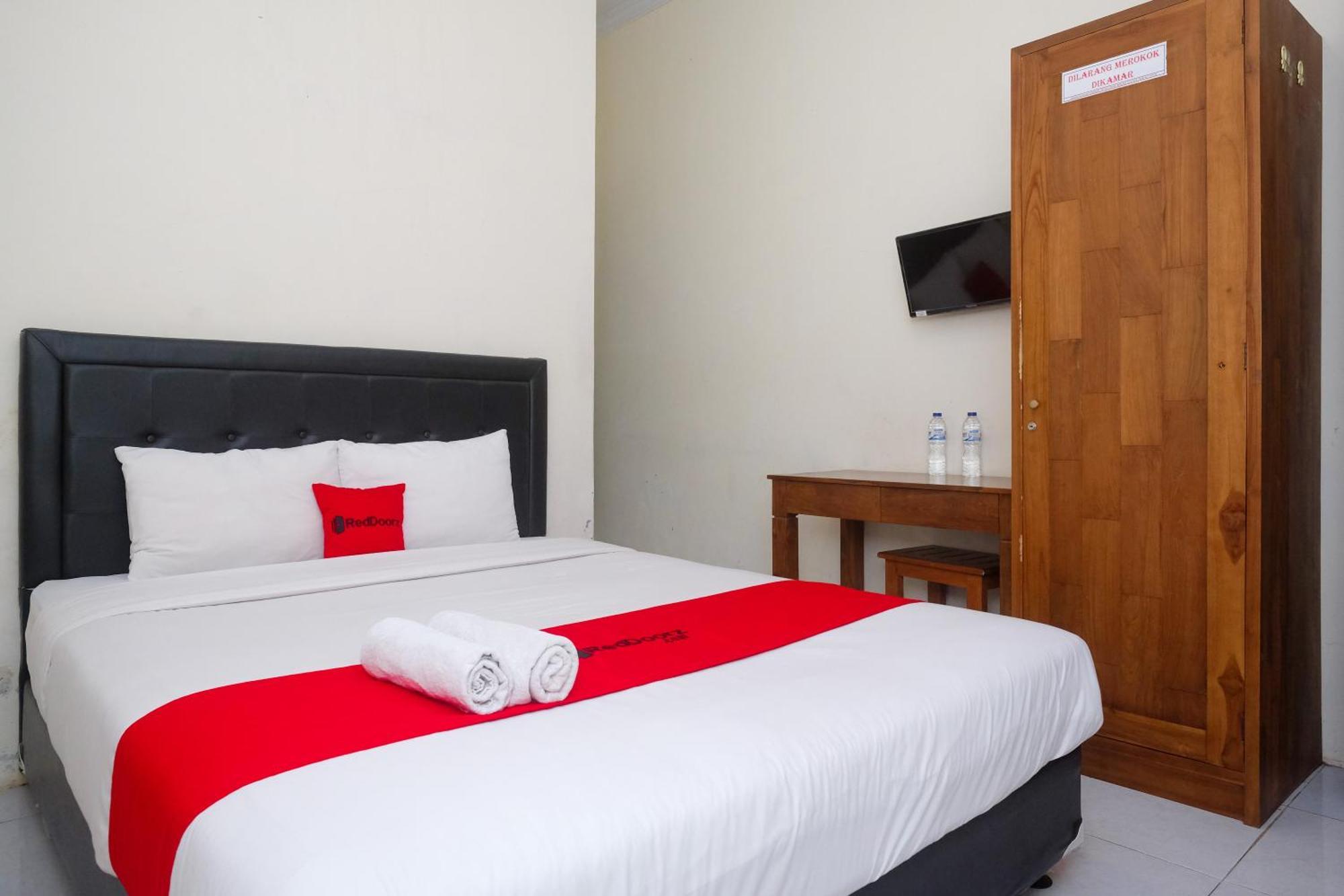 Reddoorz Syariah Near Pakuwon Mall Jogja Kejayan Екстериор снимка