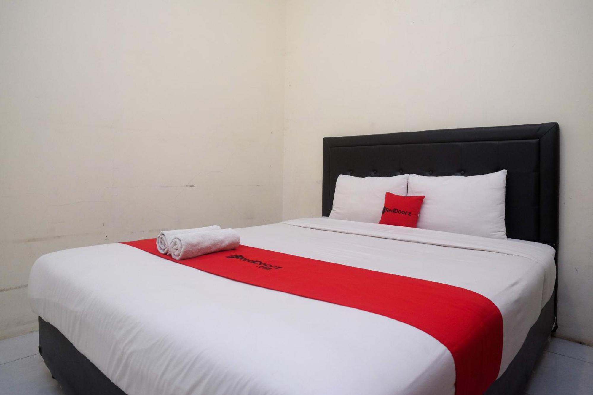 Reddoorz Syariah Near Pakuwon Mall Jogja Kejayan Екстериор снимка