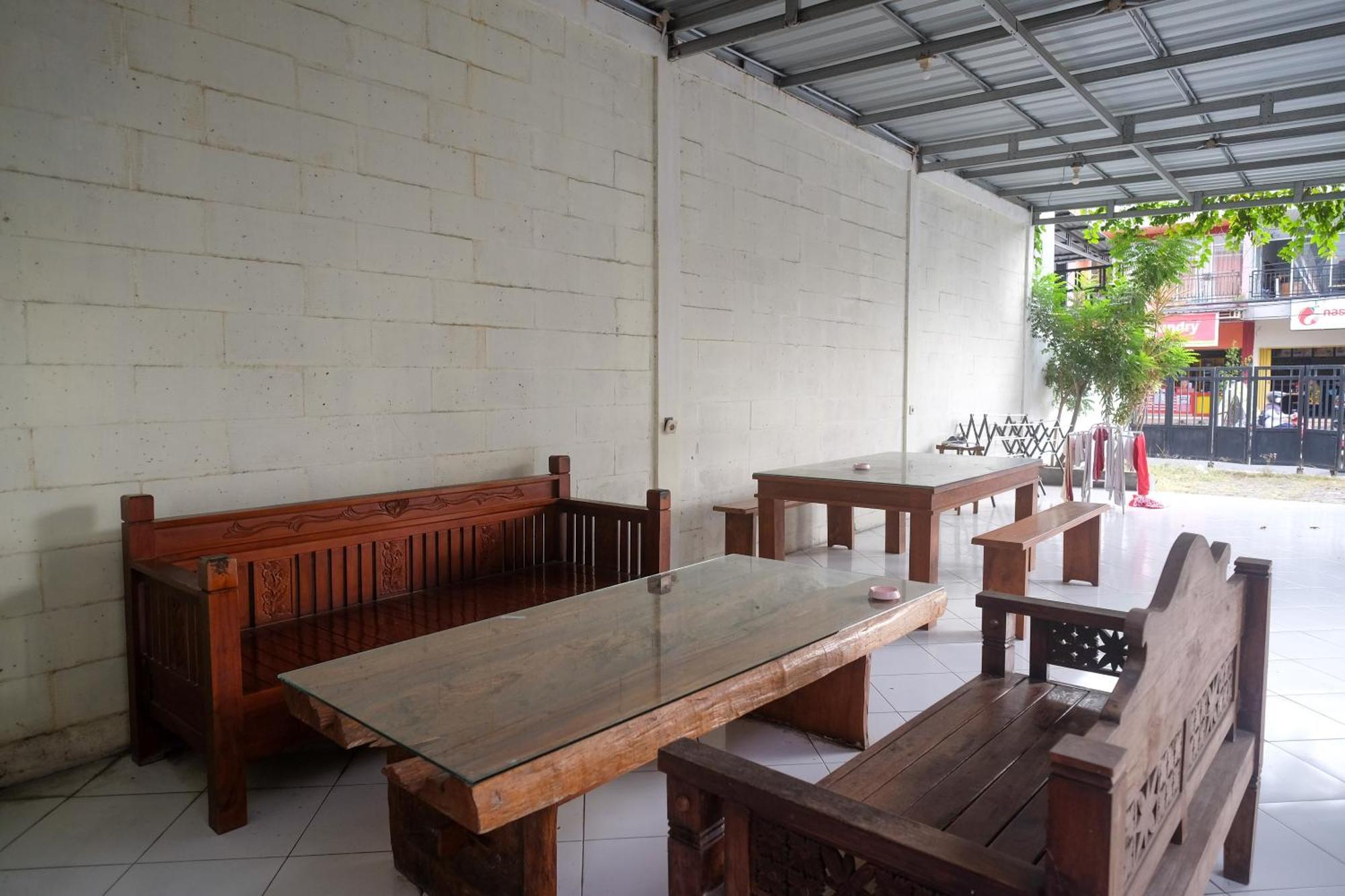 Reddoorz Syariah Near Pakuwon Mall Jogja Kejayan Екстериор снимка