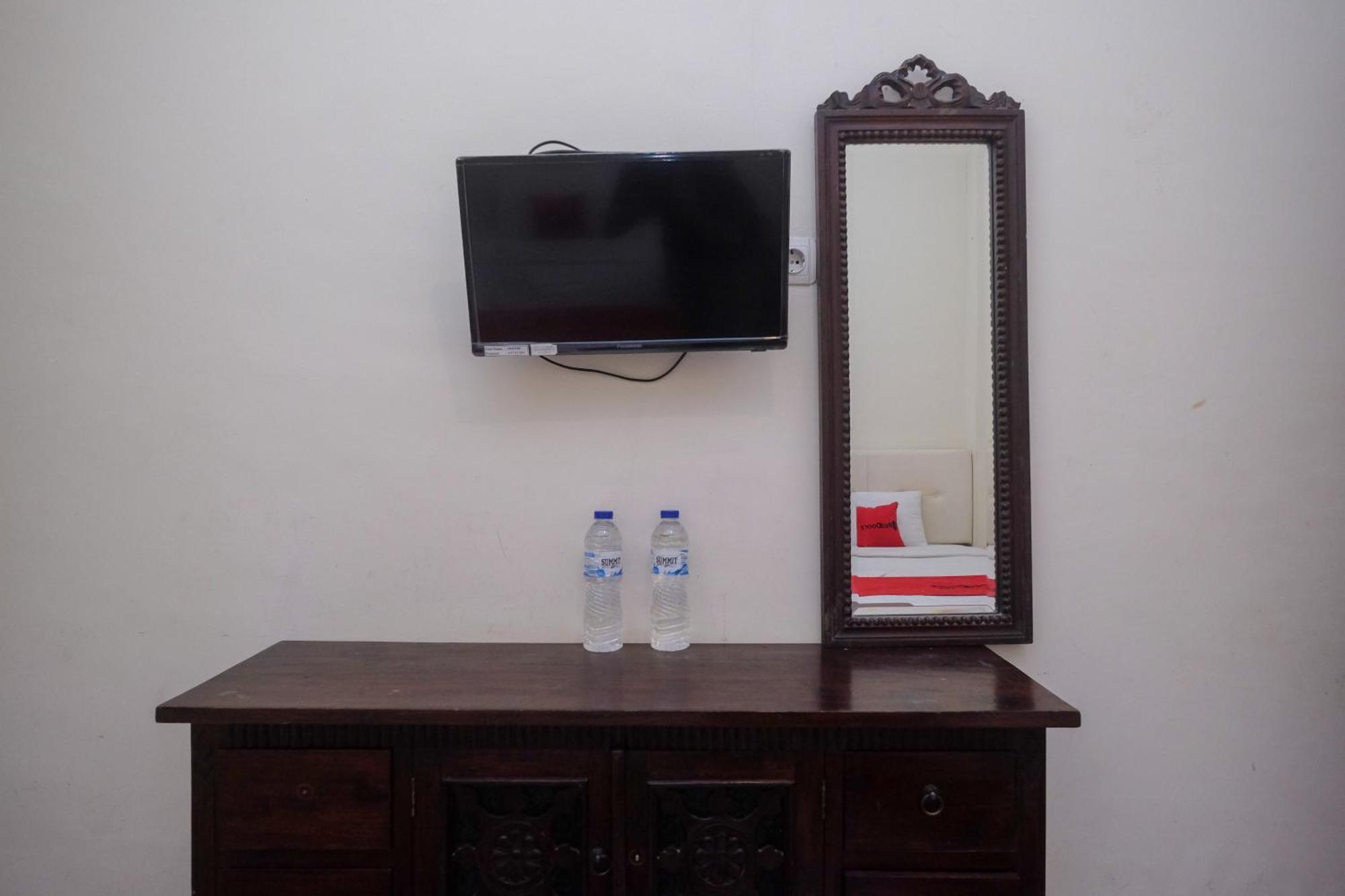 Reddoorz Syariah Near Pakuwon Mall Jogja Kejayan Екстериор снимка