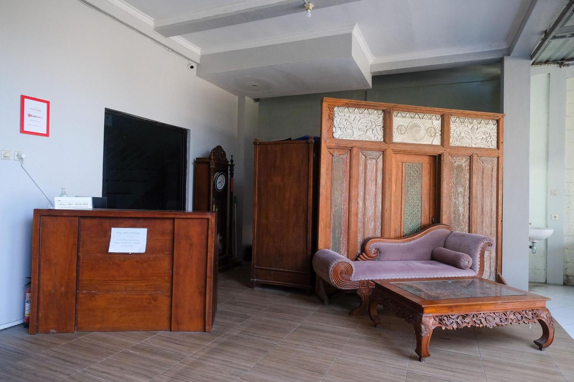 Reddoorz Syariah Near Pakuwon Mall Jogja Kejayan Екстериор снимка