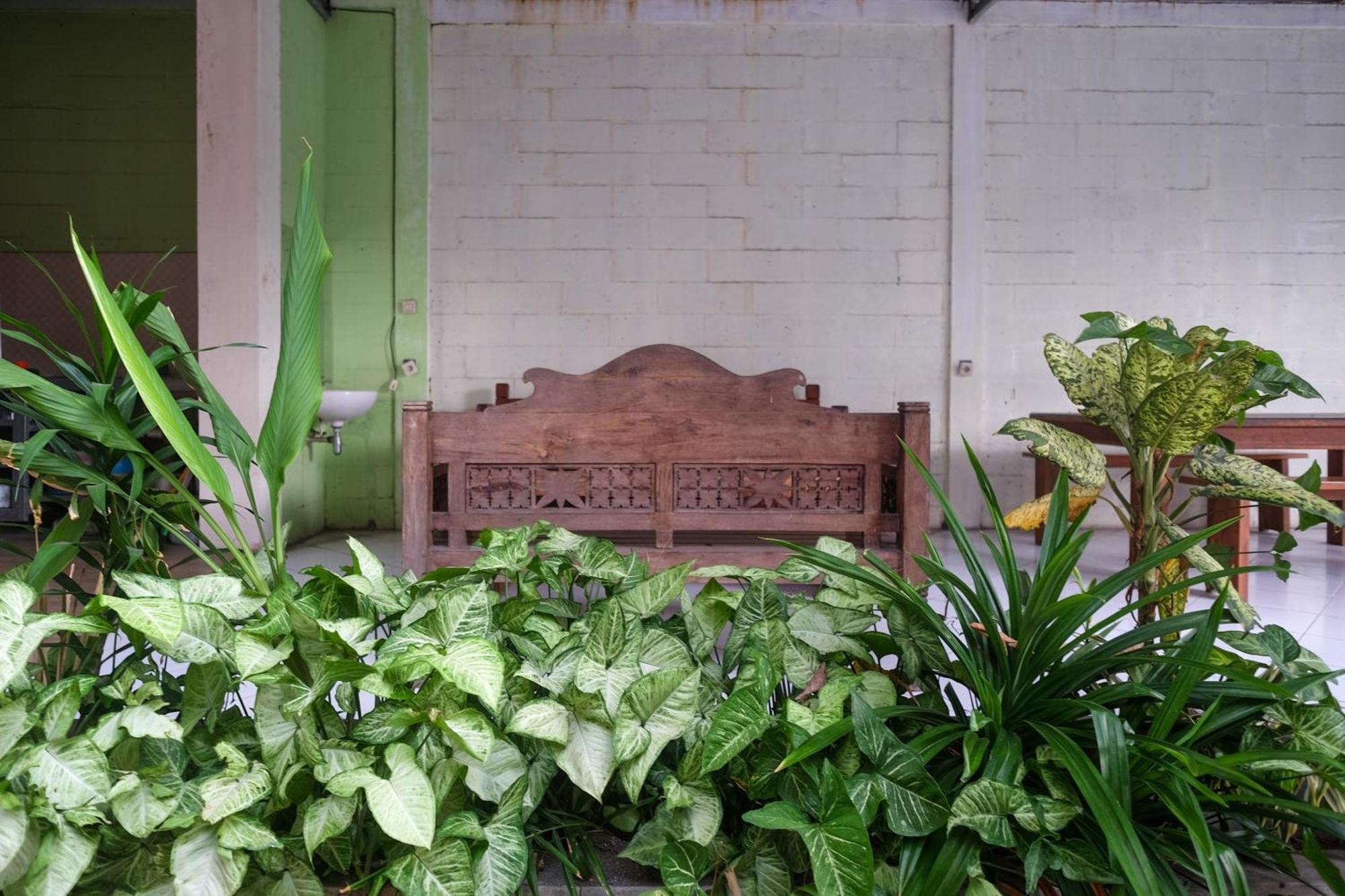 Reddoorz Syariah Near Pakuwon Mall Jogja Kejayan Екстериор снимка